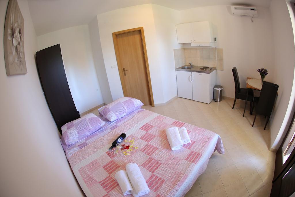 Apartments Vedrana Zadar Rom bilde